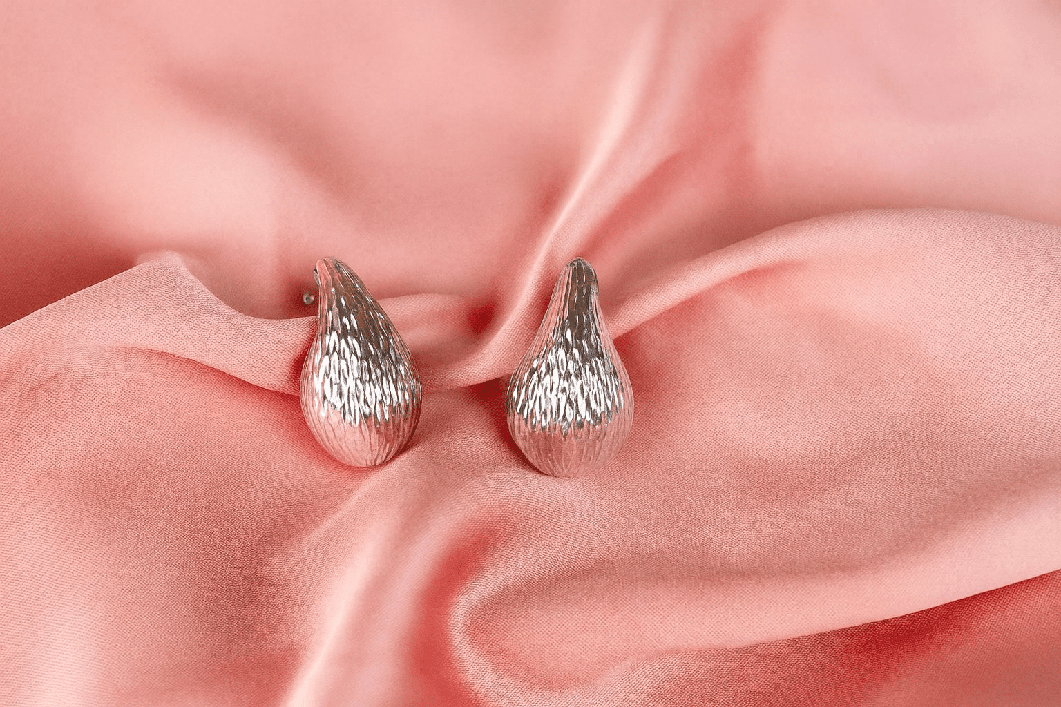 Orecchino goccia diamantata - immagine 3